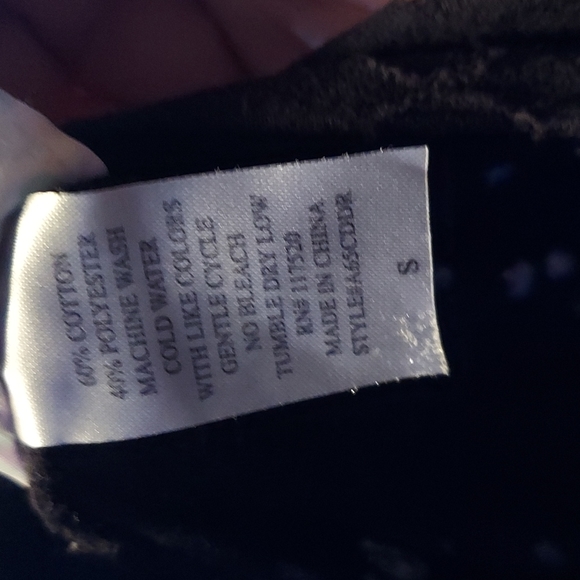 Distressed tee - Picture 5 of 6